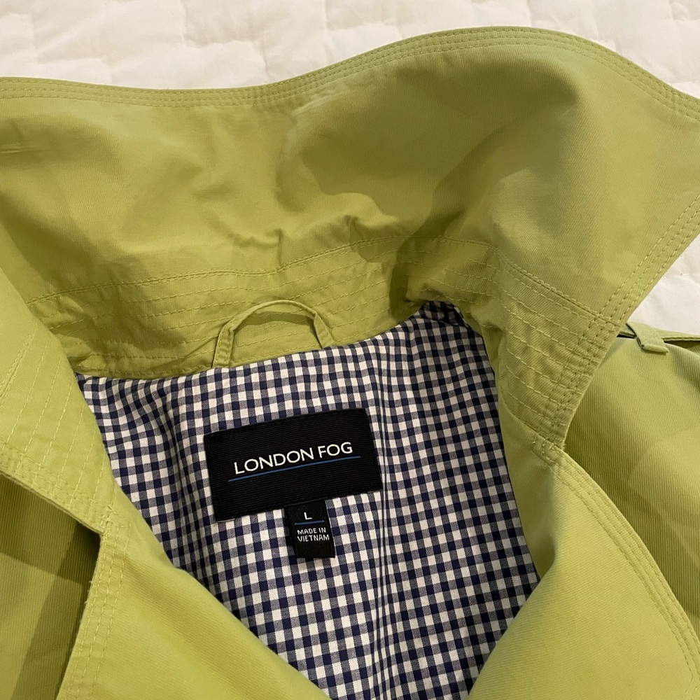 Ladies London Fog double breasted rain jacket. Color is apple green size L - Picture 2 of 12